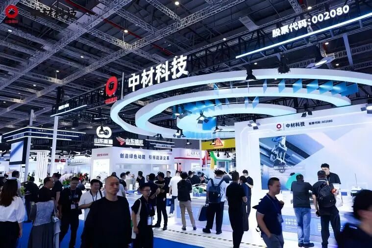 第二十九届中国国际复材展在沪进行 优德88集团成员企业集体亮相
